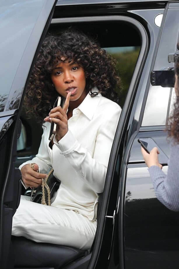 Kelly Rowland - Leaving a hair salon in Beverly Hills