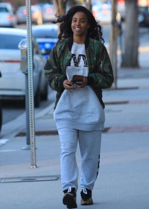 Kelly Rowland - Out and about in Los Angeles