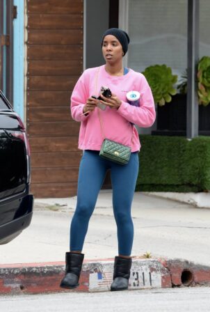 Kelly Rowland - Spotted after a workout in Los Angeles