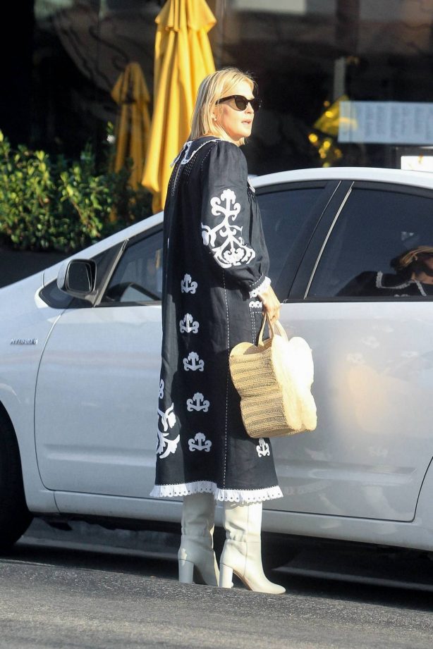 Kelly Rutherford - Out in West Hollywood