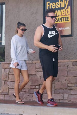 Kelsi Taylor - Have lunch at McDonald's in Sherman Oaks