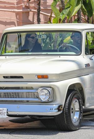 Kendal Jenner - On a ride in Kendall's classic pickup truck in Beverly Hills