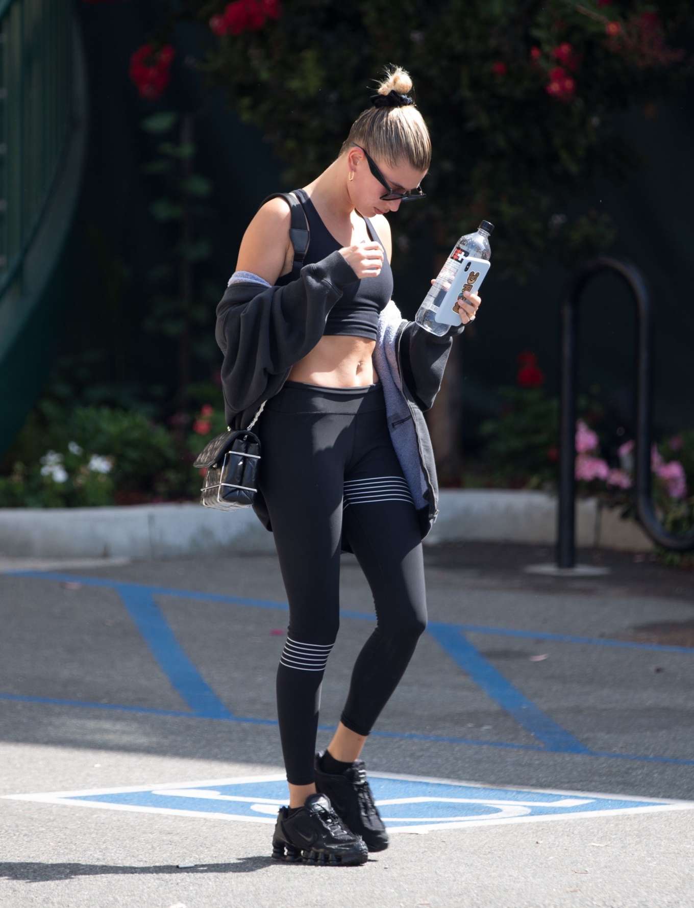 Kendall Jenner 2019 : Kendall Jenner and Hailey Bieber – leaving Pilates in West Hollywood-01