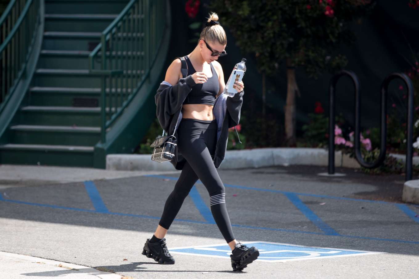 Kendall Jenner 2019 : Kendall Jenner and Hailey Bieber – leaving Pilates in West Hollywood-20