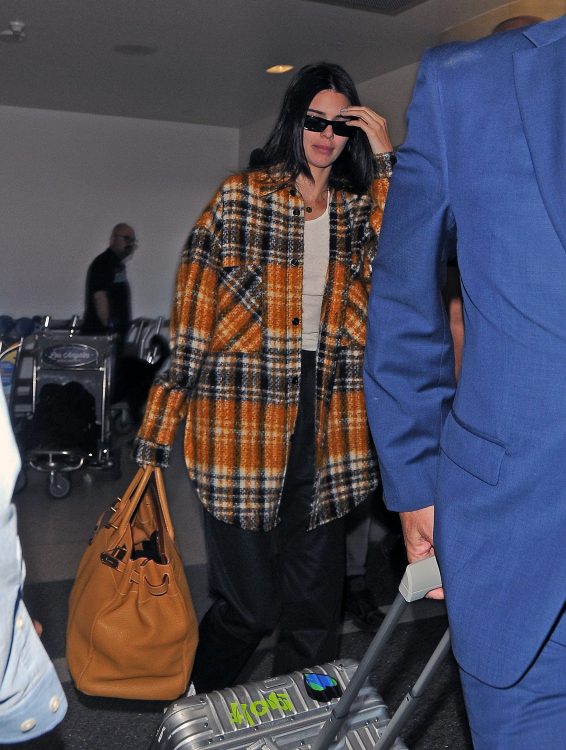 Kendall Jenner - Arrives at LAX Airport in Los Angeles