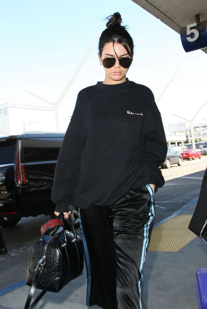 Kendall Jenner  Arrives at LAX Airport in Los Angeles