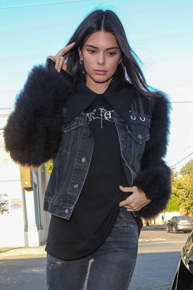Kendall Jenner - Arrives at Nobu in West Hollywood