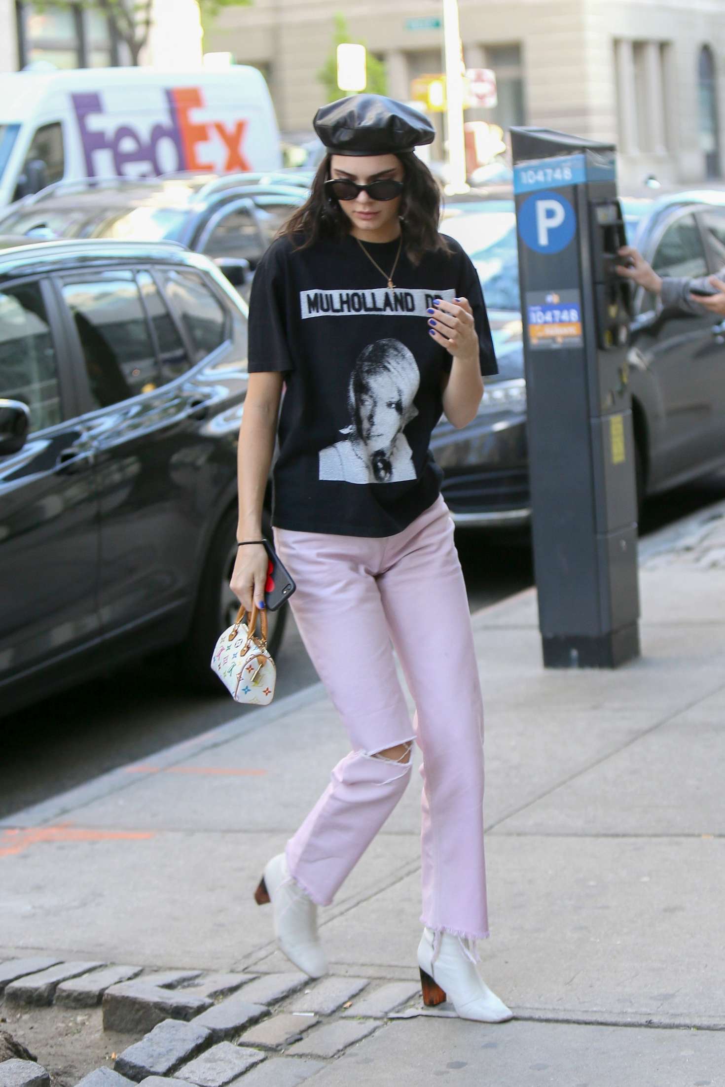 Kendall Jenner: Arriving at Kanye Wests Apartment -07 | GotCeleb