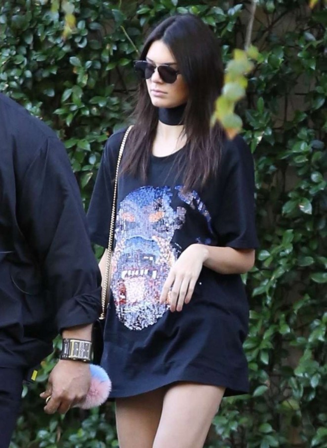 Kendall Jenner - Filming in Woodland Hills
