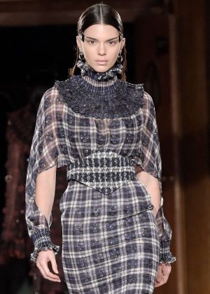 Kendall Jenner - Givenchy Menswear Fall/Winter 2017-2018 Show in Paris