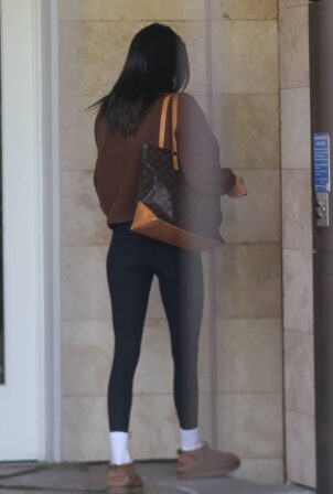 Kendall Jenner - Heads to her Pilates session in Hollywood
