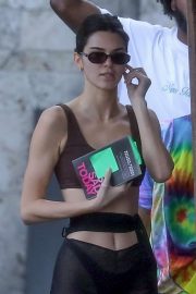 Kendall Jenner - Heads to the pool in Miami