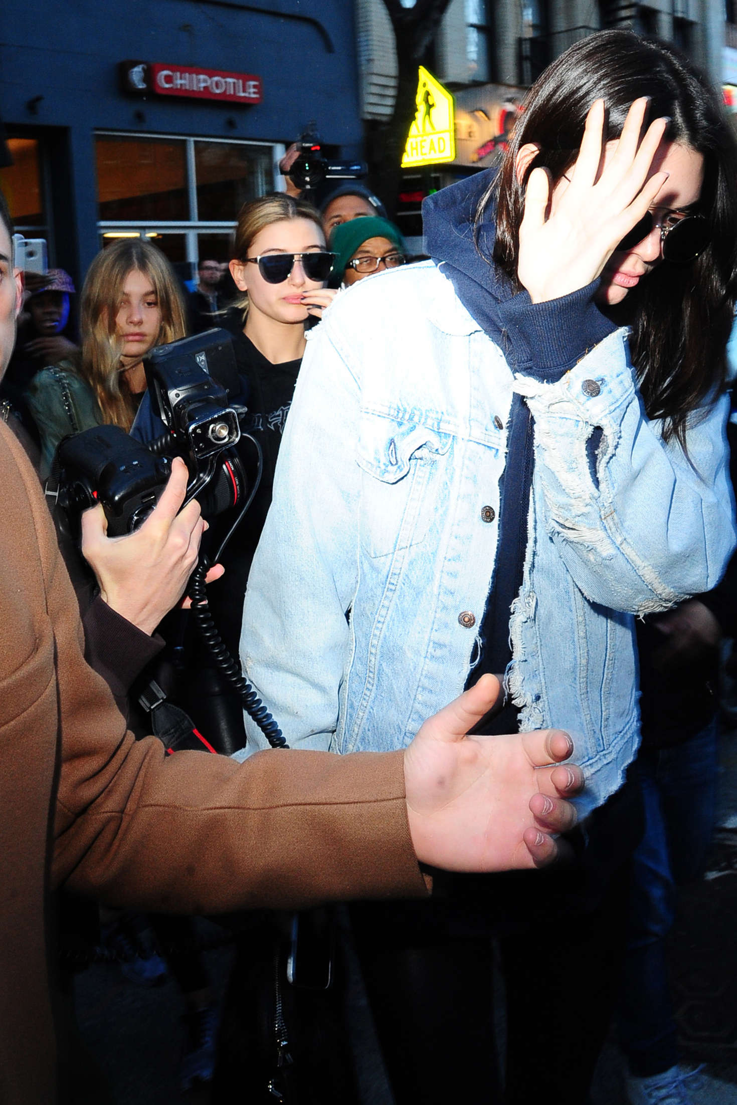 Kendall Jenner 2016 : Kendall Jenner in Jeans Jacket -25