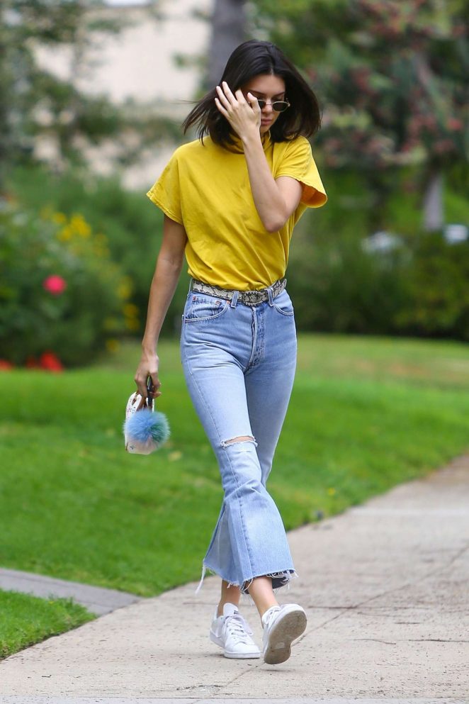 Kendall Jenner in Jeans Out in Beverly Hills – GotCeleb
