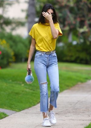 Kendall Jenner in Jeans Out in Beverly Hills – GotCeleb