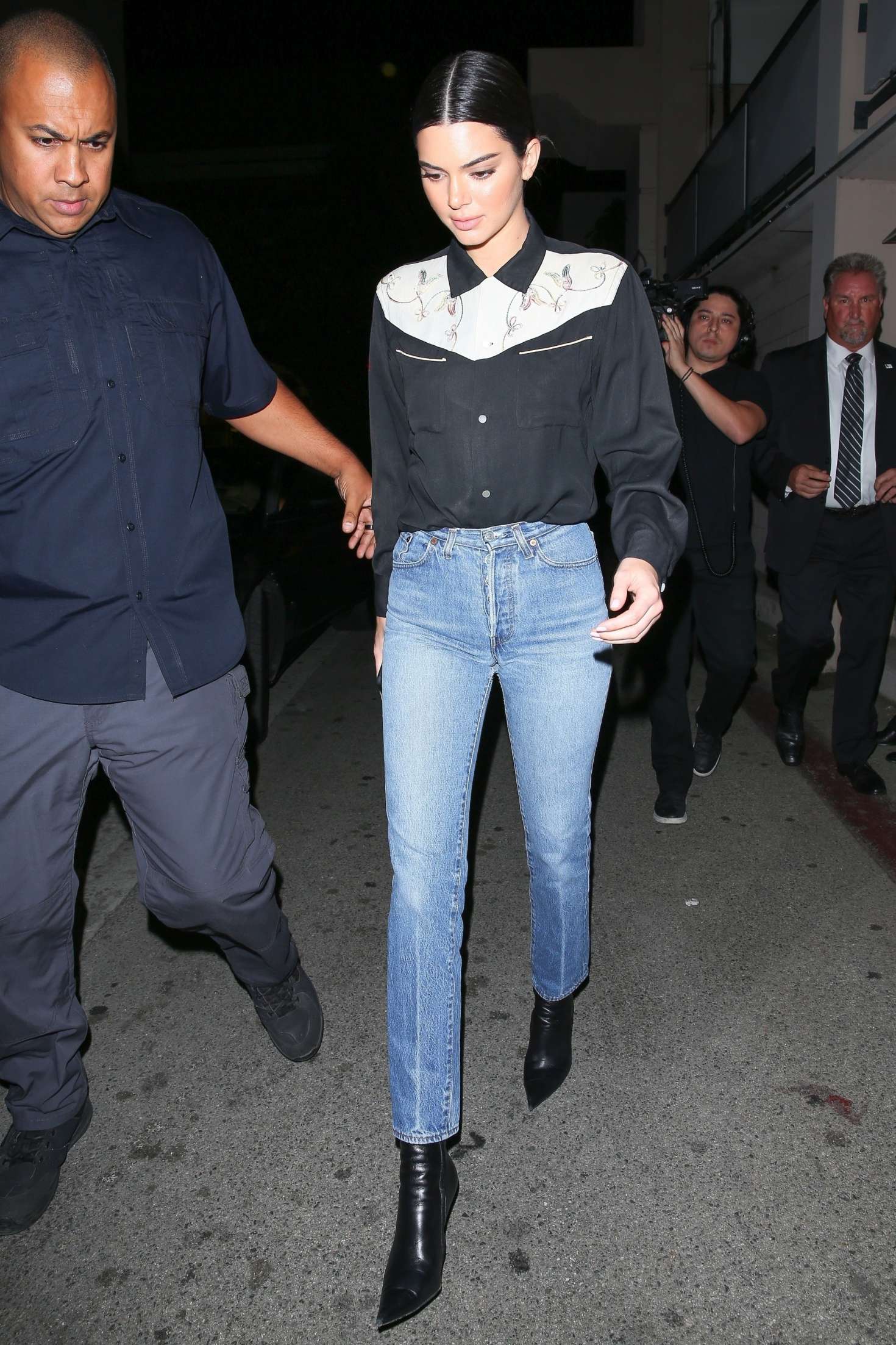 Kendall Jenner in Jeans Out in Beverly Hills -04 | GotCeleb