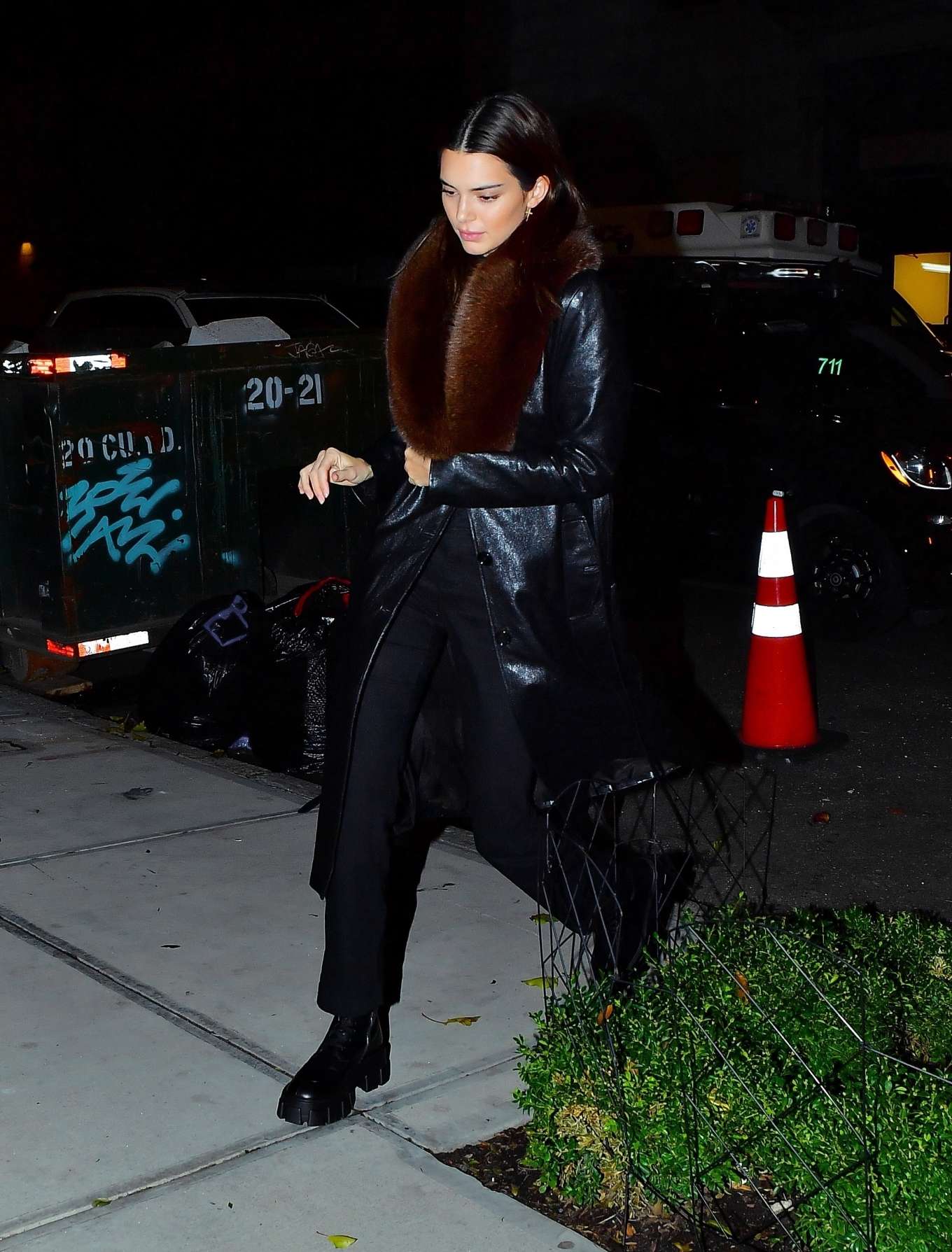 Kendall Jenner in Leather Coat - Out in New York-07 | GotCeleb