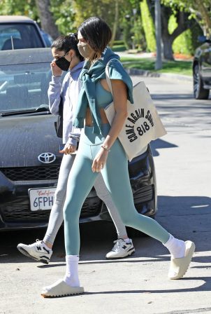 Kendall Jenner – In Yeezy Slides 'Bone' and gym workout ensemble in West  Hollywood – GotCeleb