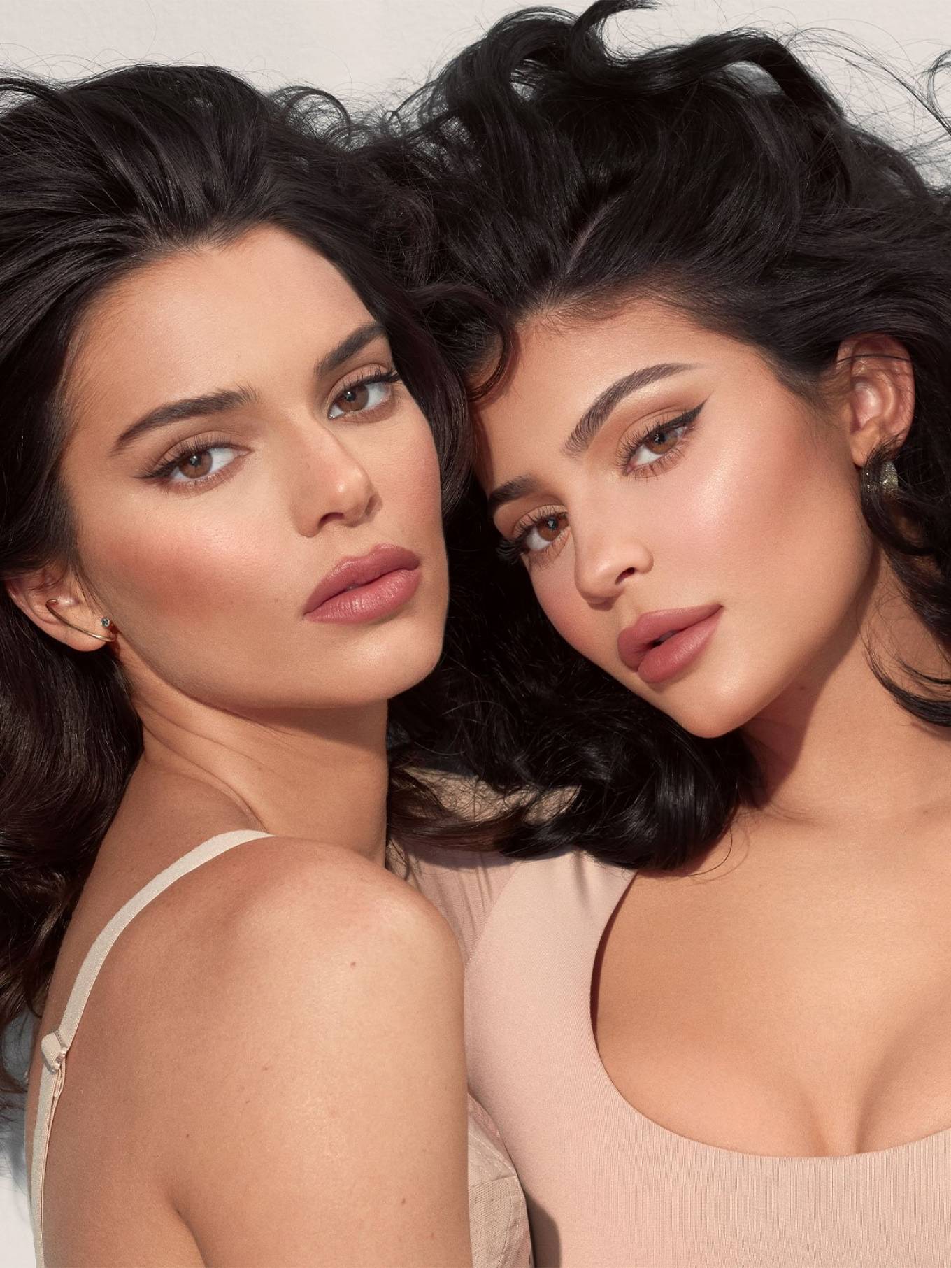 Kendall Jenner - Kendall x Kylie Cosmetics 2020-05 | GotCeleb