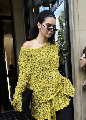 Kendall Jenner Leaves her hotel in Paris