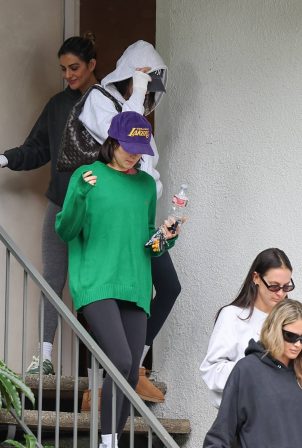 Kendall Jenner - Leaving a Sunday morning Forma pilates in Los Angeles