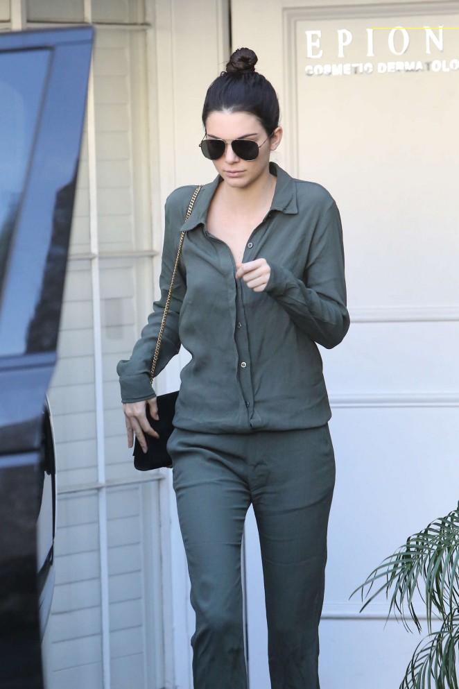Kendall Jenner - Leaving Epione Dermatology Clinic in Beverly Hills