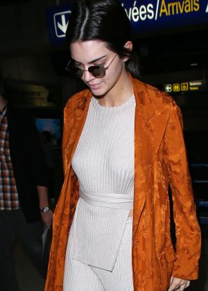 Kendall Jenner - Leaving the airport in Cannes