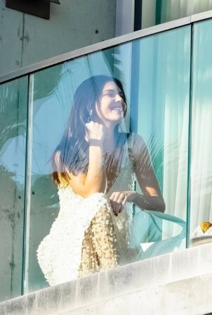 Kendall Jenner - On a photoshoot on a balcony in the Hollywood Hills