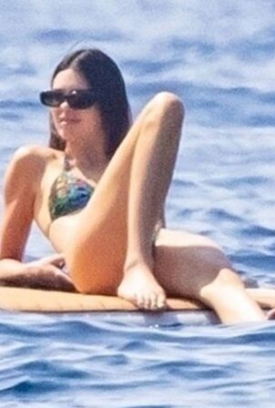 Kendall Jenner - On vacation in Nerano