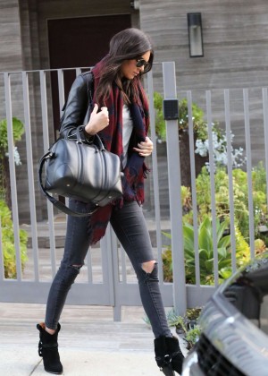Kendall Jenner in Ripped Jeans -25 | GotCeleb