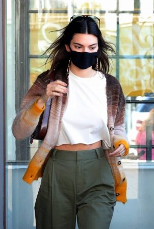 Kendall Jenner - Out for a breakfast in Los Angeles