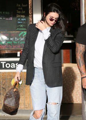 Kendall Jenner - Out for lunch in LA