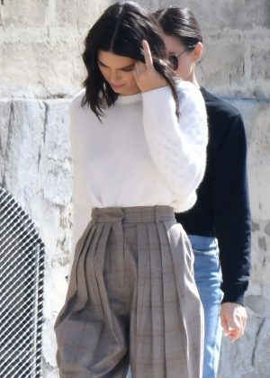 Kendall Jenner - Shooting of a commercial in France