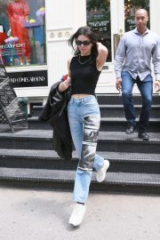 Kendall Jenner - Shoping Candids at What Goes Around Comes Around in New York