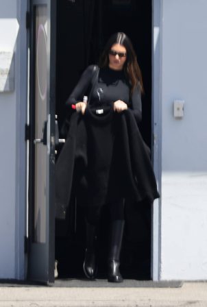 Kendall Jenner - Spotted at studio in Los Angeles