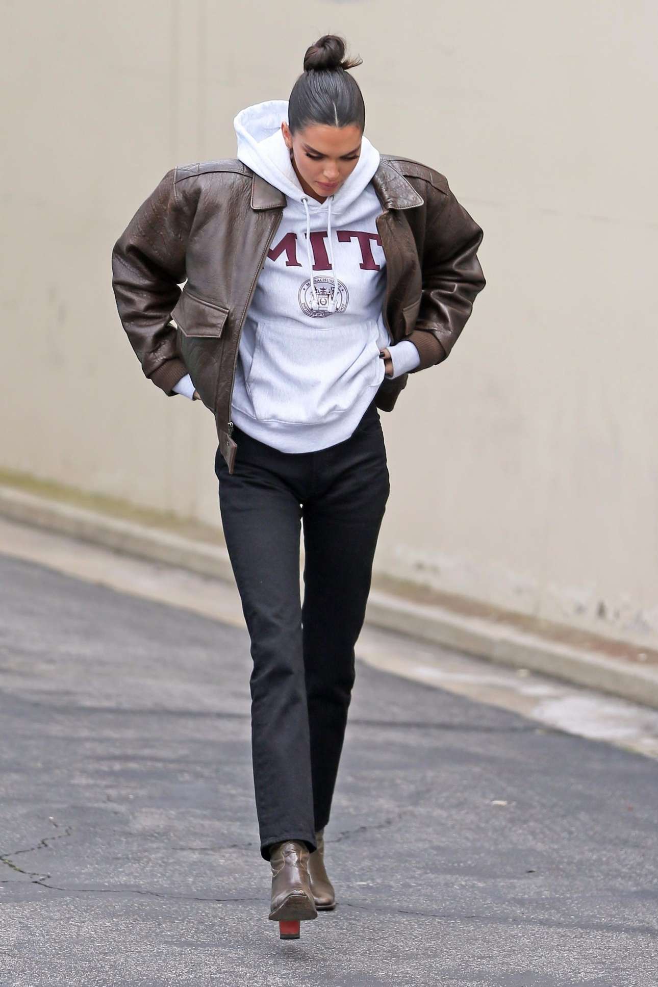 Kendall Jenner: Spotted outside a studio in Los Angeles-04 | GotCeleb