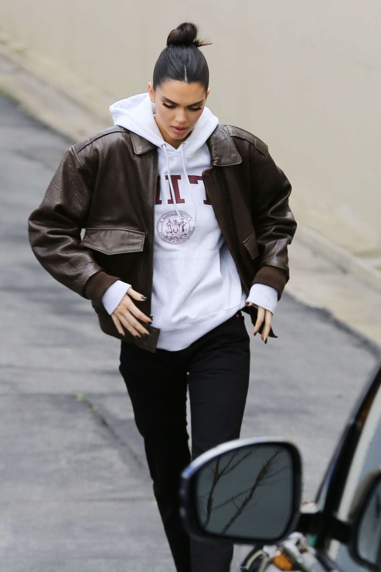 Kendall Jenner: Spotted outside a studio in Los Angeles-10 | GotCeleb