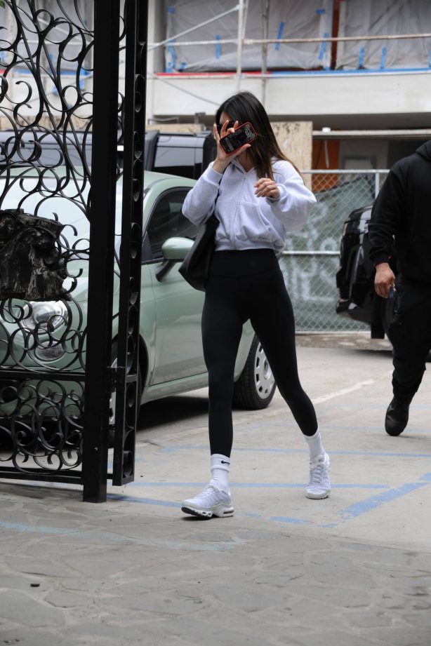 Kendall Jenner - Steps out in Los Angeles