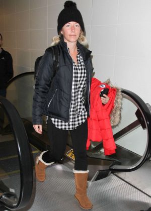 Kendra Wilkinson - Arrives at LAX Airport in Los Angeles