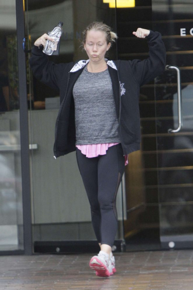 Kendra Wilkinson out in Los Angeles