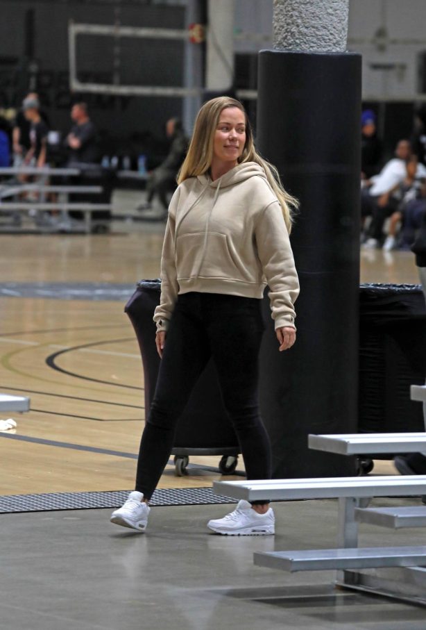 Kendra Wilkinson - Seen at her kids' basketball practice in Los Angeles
