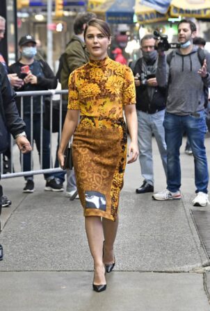 Keri Russell - In a pumpkin-colored dress at Good Morning America morning show in NY
