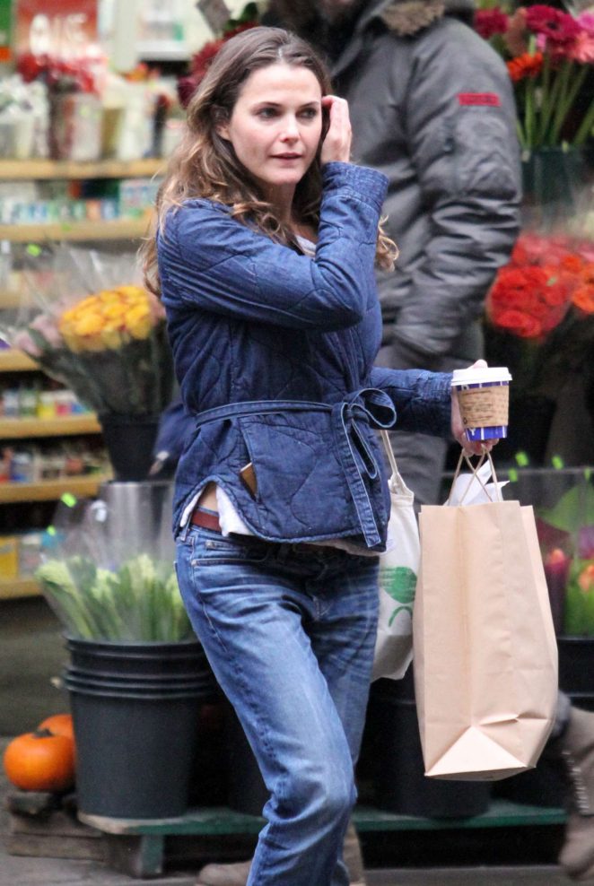 Keri Russell - Shopping at a Supermarket in NYC