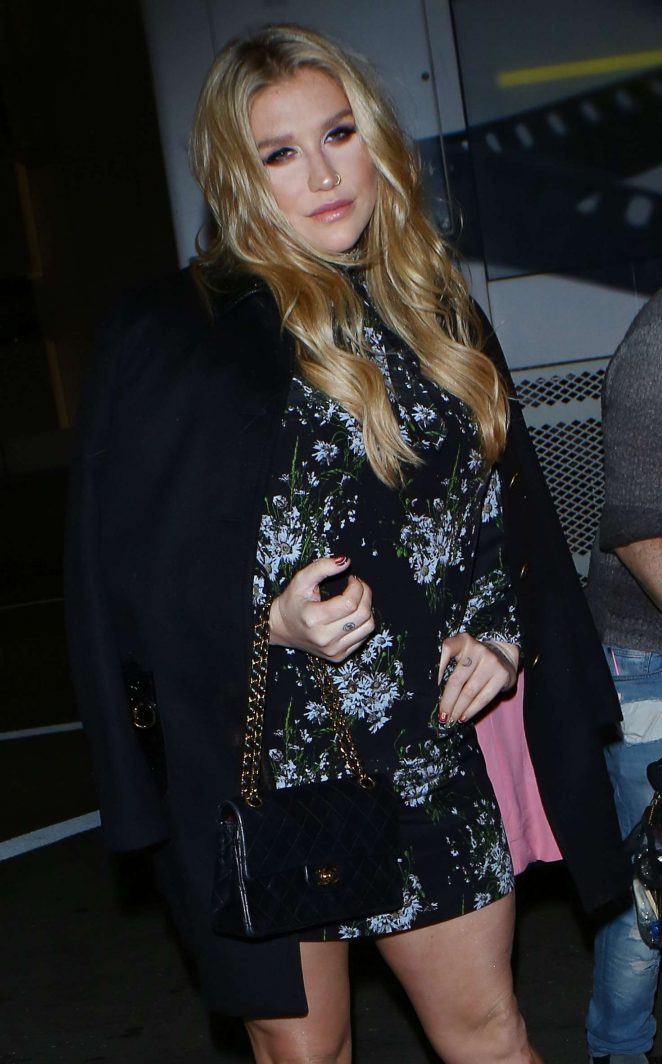Kesha Arrives at LAX Airport in Los Angeles