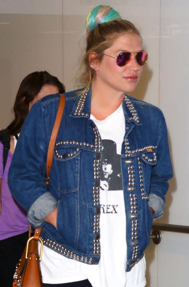 Kesha Arriving at LAX Airport in Los Angeles