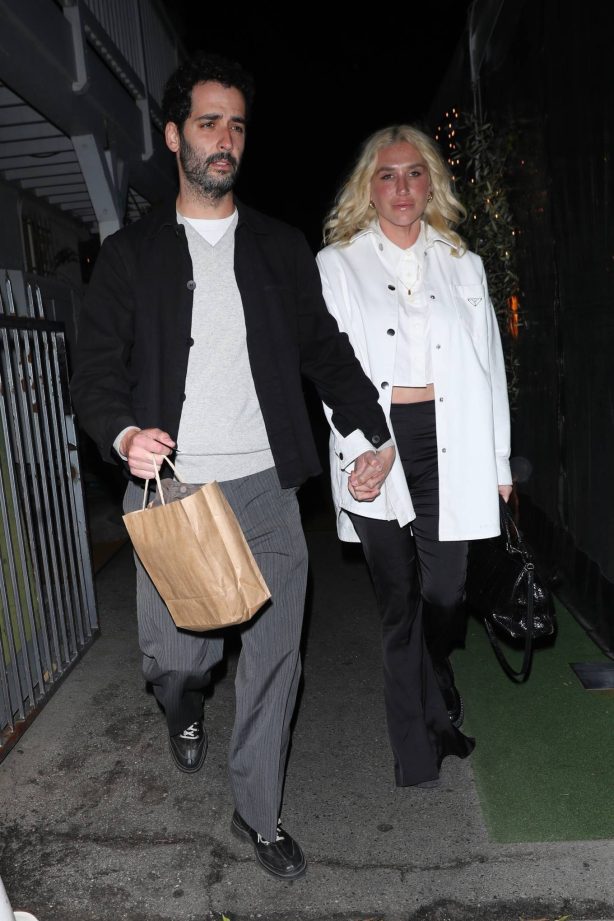 Kesha - Night out for a Valentine's Day dinner at Giorgio Baldi in Santa Monica