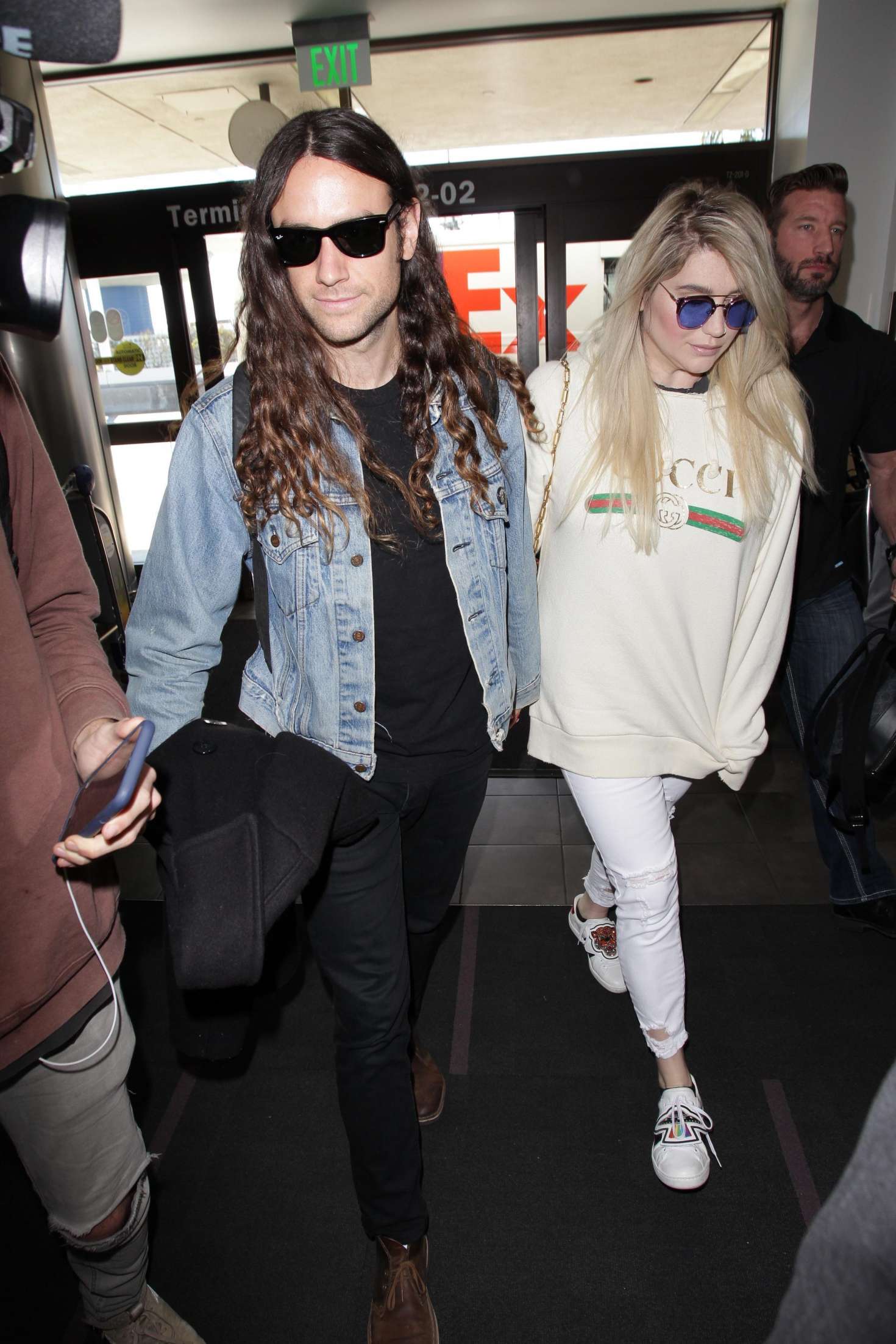 Kesha 2018 : Kesha with her boyfriend Brad Ashenfelter at LAX airport -15