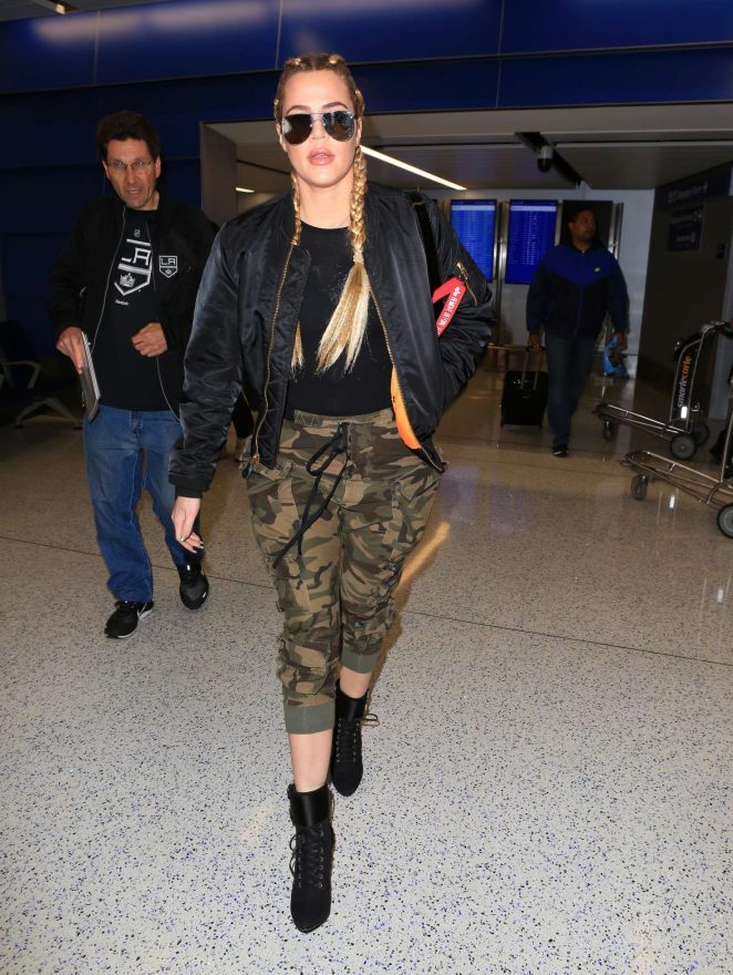 Khloe Kardashian - Arrives at LAX Airport in Los Angeles