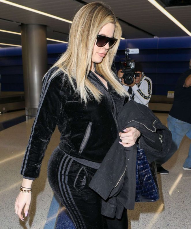 Khloe Kardashian - Arrives to LAX Airport in Los Angeles