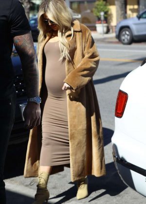 Khloe Kardashian in Long Coat - Arrives at a A Baby Shop in Los Angeles